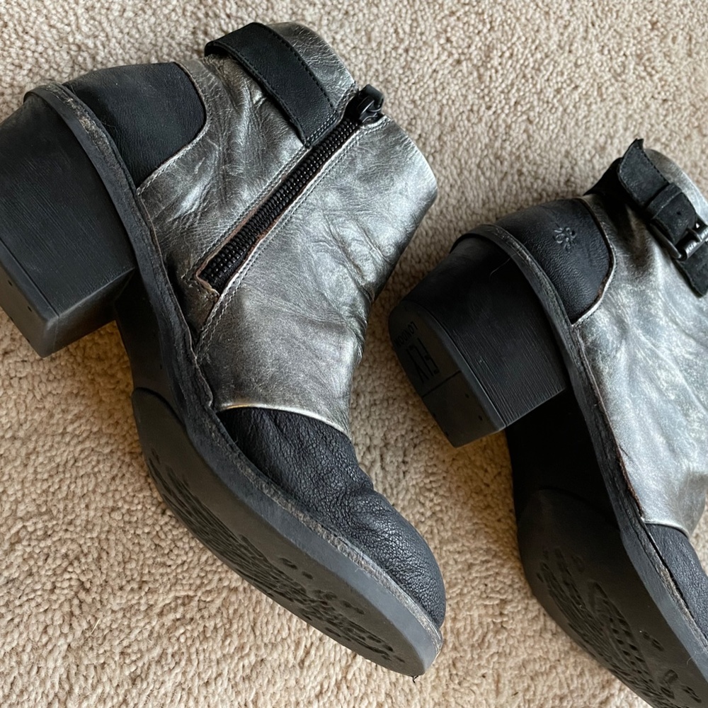 FLY LONDON Leather Pewter/Black booties--Sz 38----$53